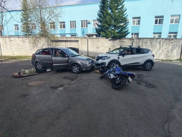 Одно движение. Восемь пострадавших.